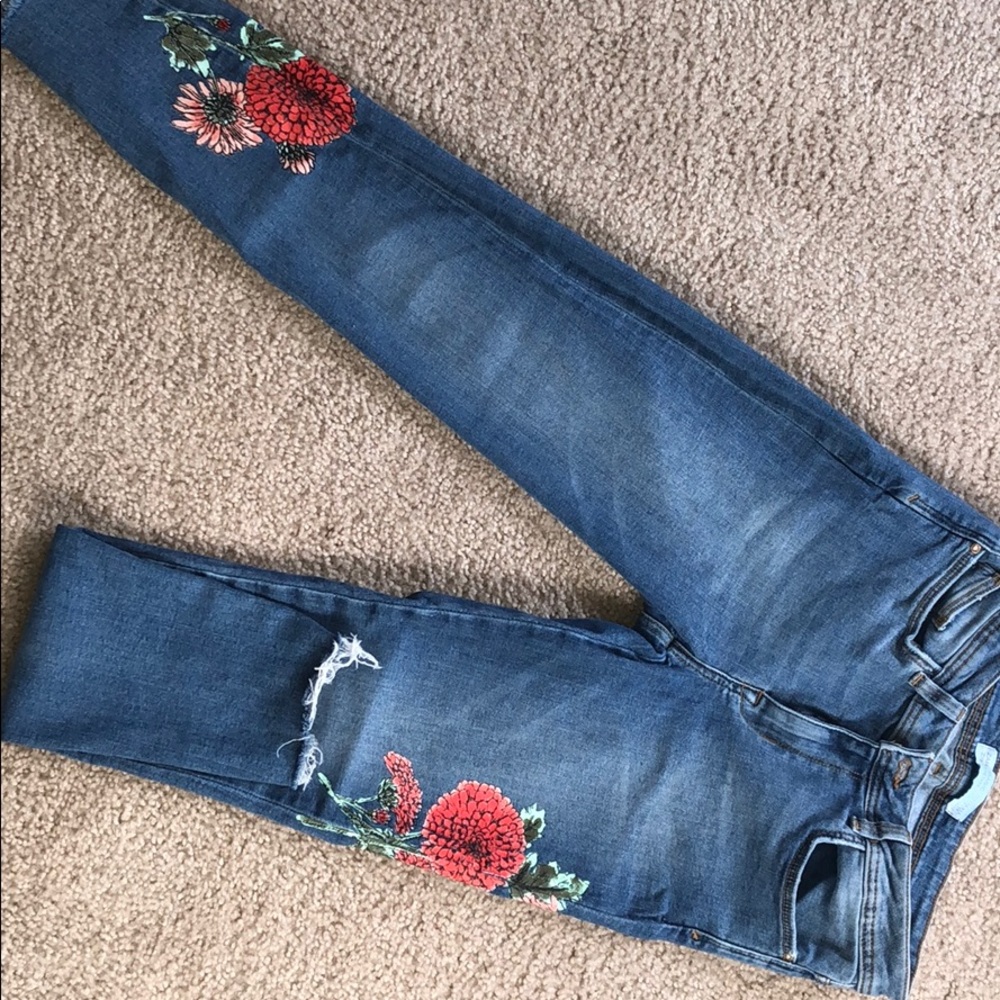 Adorable floral blue jeans